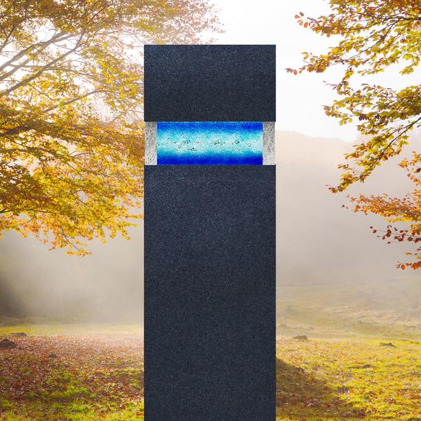 Doppelgrabstein schwarzer Granit mit blauem Glas - Carisso Vetro