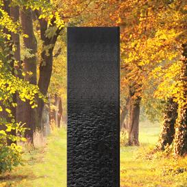 Handwerkliche Granit Urnengrabstein Stele in schwarz -...