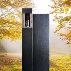 Schwarzer Granit Einzelgrabstein mit Bronze Symbol Mensch...