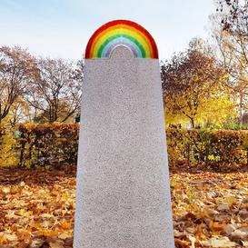 Einzelgrabmal Kalkstein mit Glas Regenbogen - Lucca Arco
