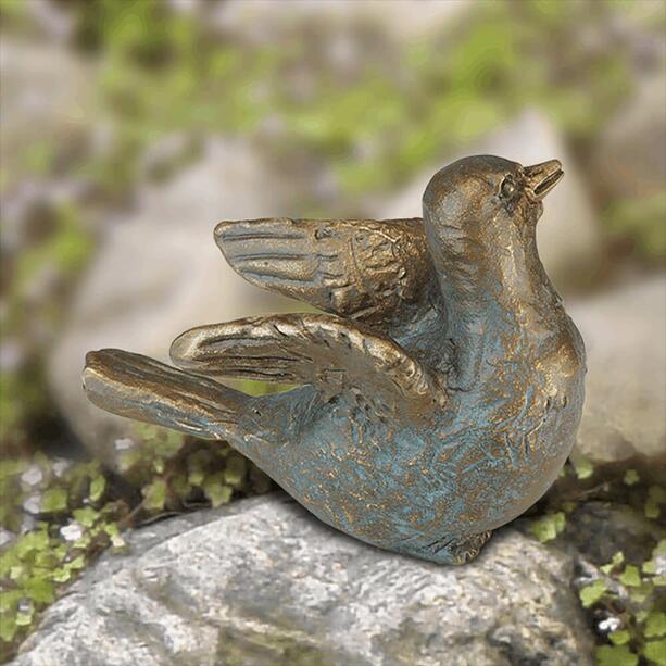 Vogelskulptur Spatz aus Bronze mit Patina - Spatz sitzend