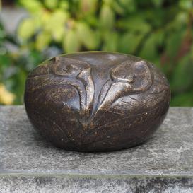 Bronze Gedenkstein mit Callablüten - Ewiges Leben
