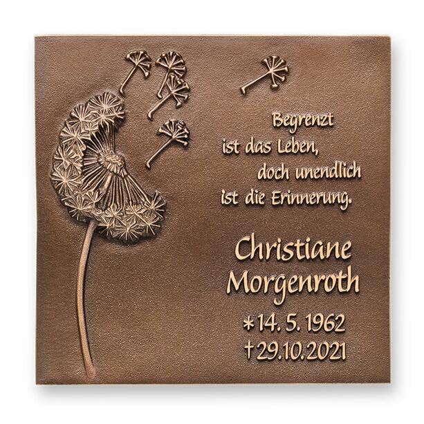 Quadratische Gedenktafel aus Bronze mit Motiv Pusteblume - Tara