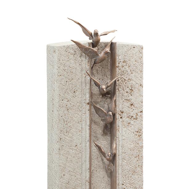 Urnengrabstein aus Kalkstein mit Bronzeornament Motiv Vögel - Volare