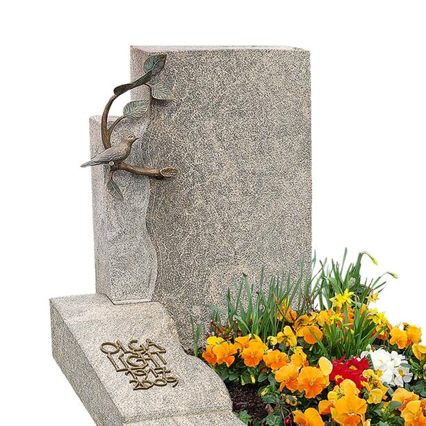 Granit Doppelgrabstein mit floraler Bronze & Vogel  - Corcelles