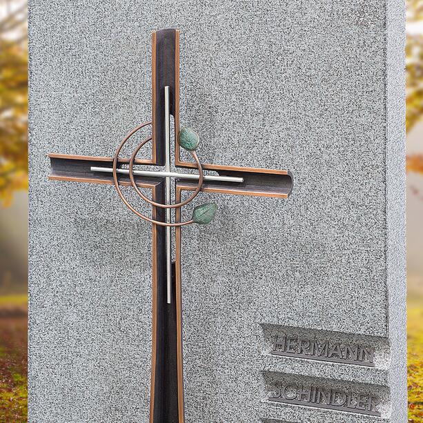Heller Grabstein mit Bronze Kreuz Ornament - Doppelgrab - Sainte Cécile