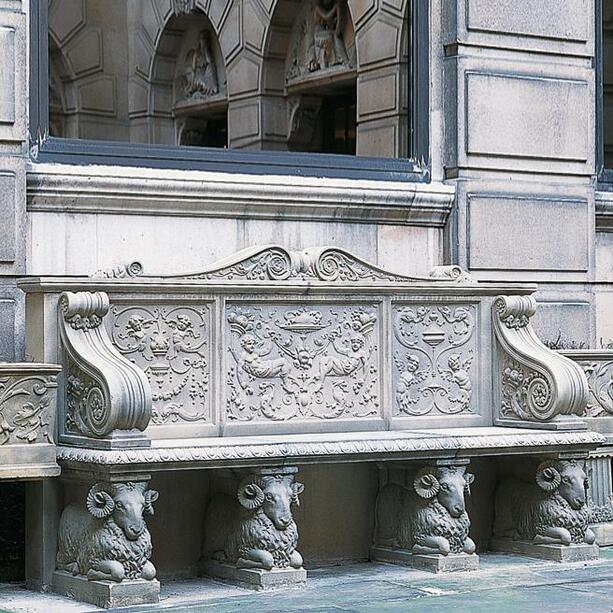 Antike Steingussbank mit Ornamenten & Schafmotiv - Chartwell Seat