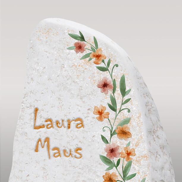 Einzelgrabstein mit Blumenranke Ornament in Kalkstein - Liberi Flora