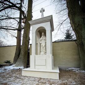 Gedenk Schrein fr den Friedhof aus Steinguss mit Madonna...