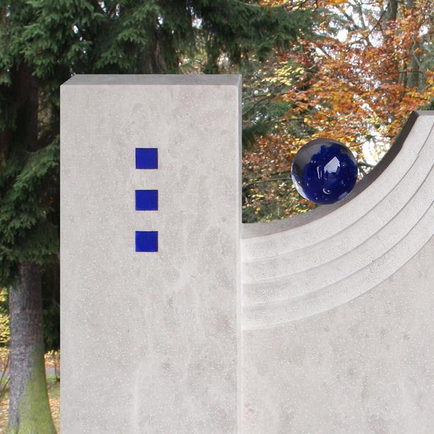 Grabdenkmal Naturstein modern mit blauer Kugel - Tempera