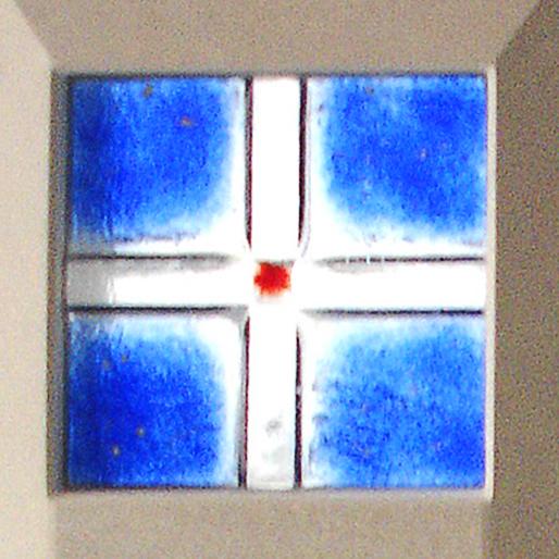 Zweiteiliger Grabstein Naturstein blaues Glas mit Kreuz - Lavello