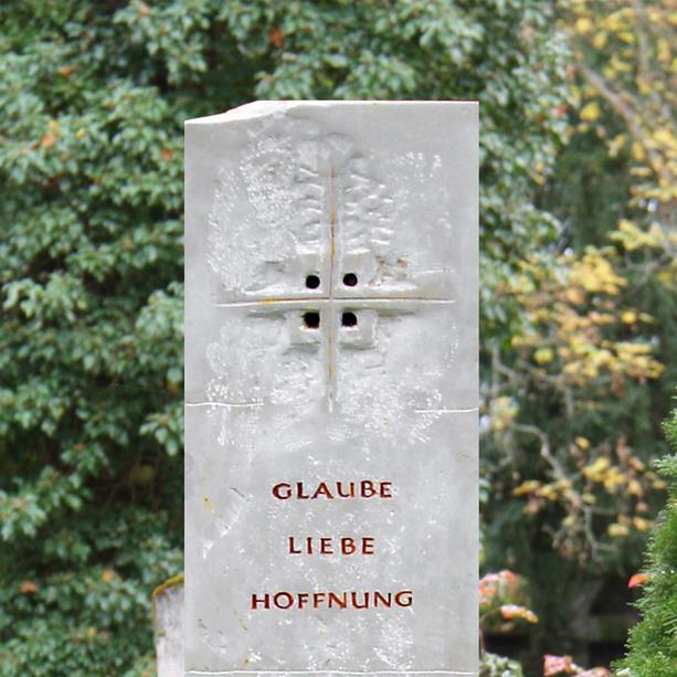 Doppelgrab Stele Naturstein mit Kreuz - Credo