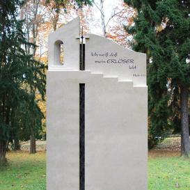 Doppelgrabstein Kalkstein mit Metall Kreuz & Treppe - Scala