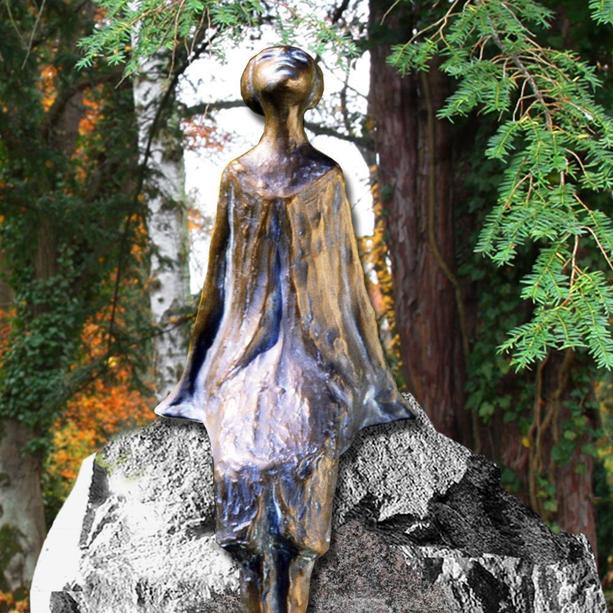 Felsen Grabstein mit Bronze Figur - Claire