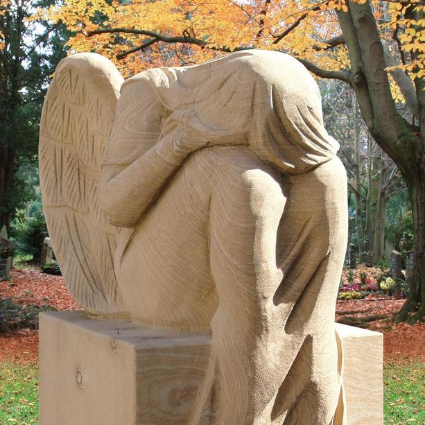 Grabstele Sandstein mit Engel Bildhauer - Leonie