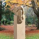 Grabstele Sandstein mit Engel Bildhauer - Leonie