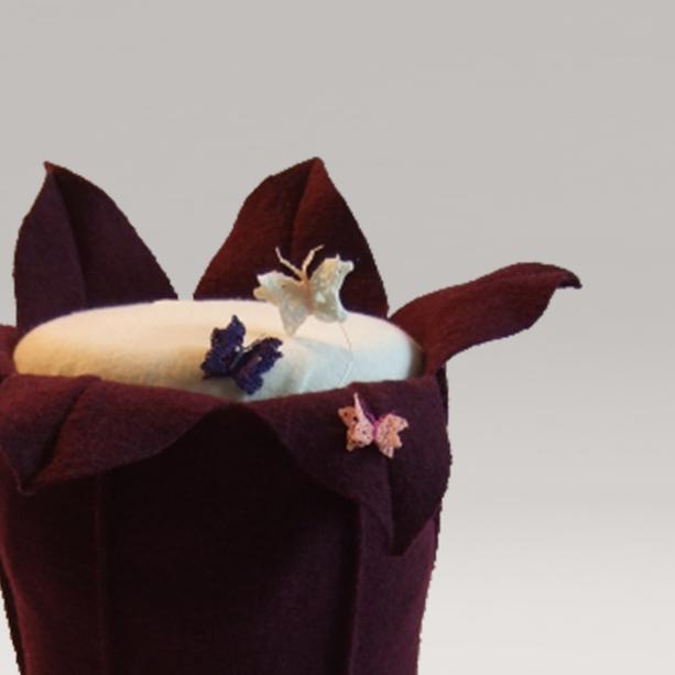 Vergngliche Schmuckurne in Rot privat online kaufen - Vedia / mit 3 Schmetterlingen - Origami