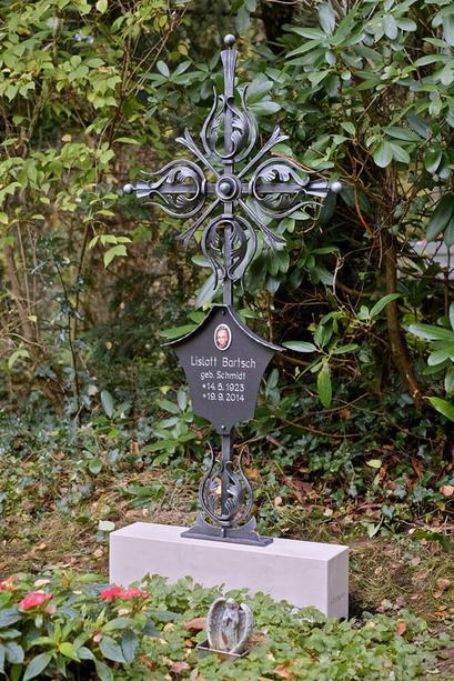 Grabkreuz aus Schmiedebronze mit Schrifttafel - Reparo