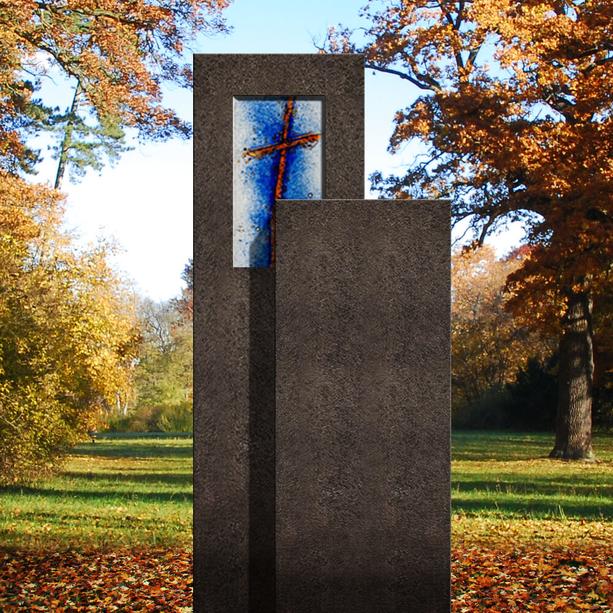 Zweigeteilter Granit Doppel Grabstein mit Glas Symbol Kreuz - Amancio Crucis