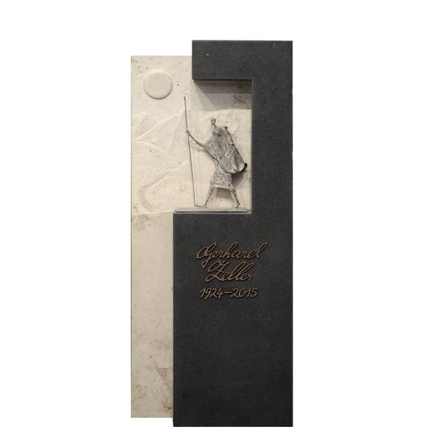 Zweiteiliger Urnengrabstein hell-dunkel mit Berg Relief & Bronze Skulptur  - Jakobus Pilgrim
