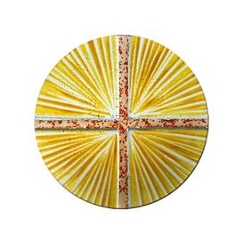 Strahlendes rundes Glasornament mit Kreuz in modernen...