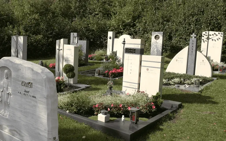 15 Fragen zu Grabpflege und Grabgestaltung