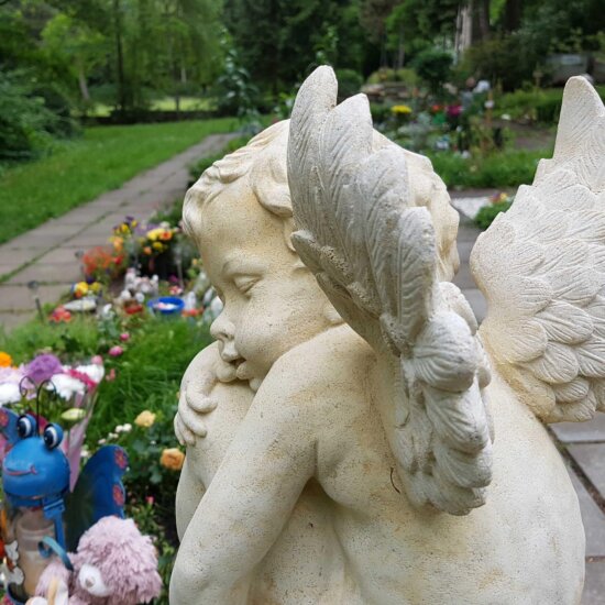 Engel für ein Kindergrabmal © Serafinum.de