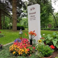 Harmonische Grabbepflanzung