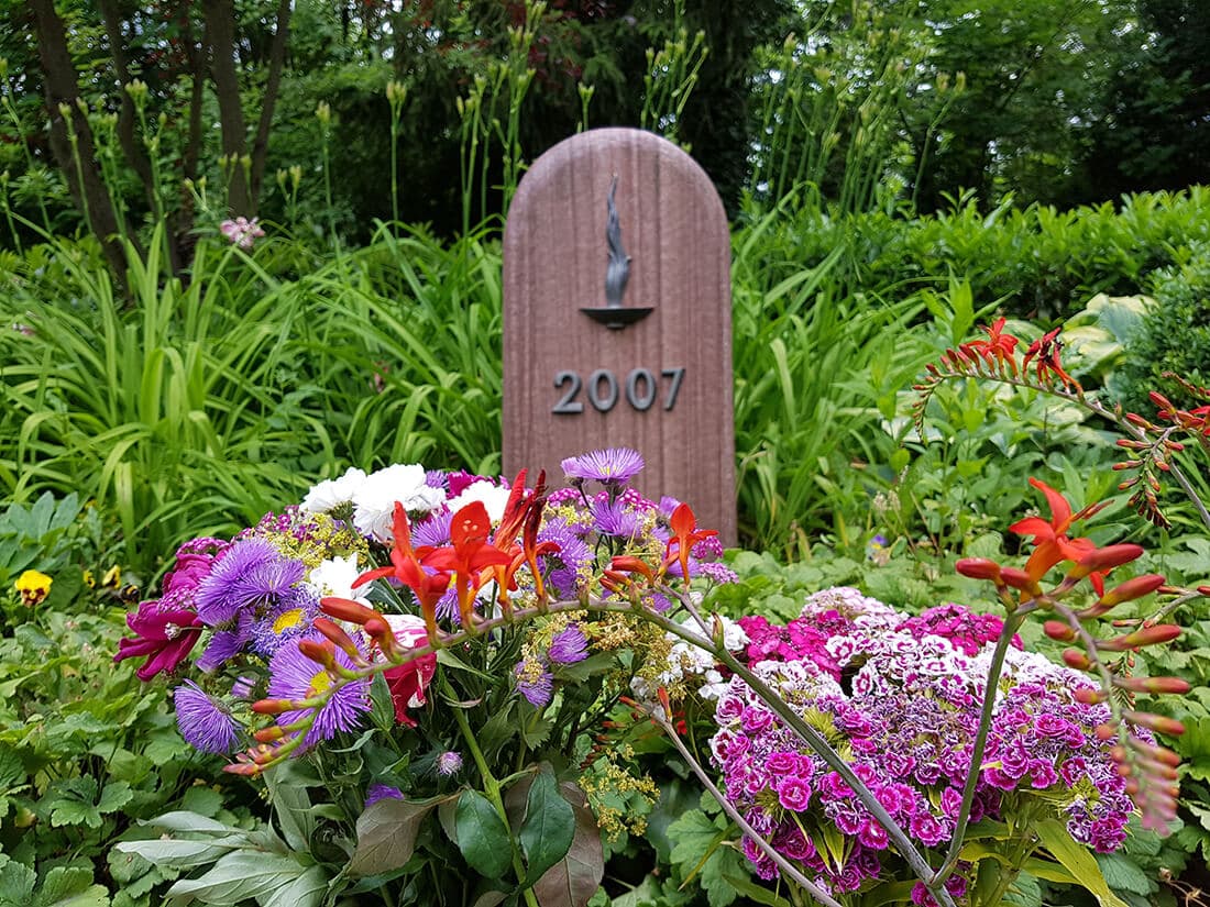 Selbst bepflanztes Grab